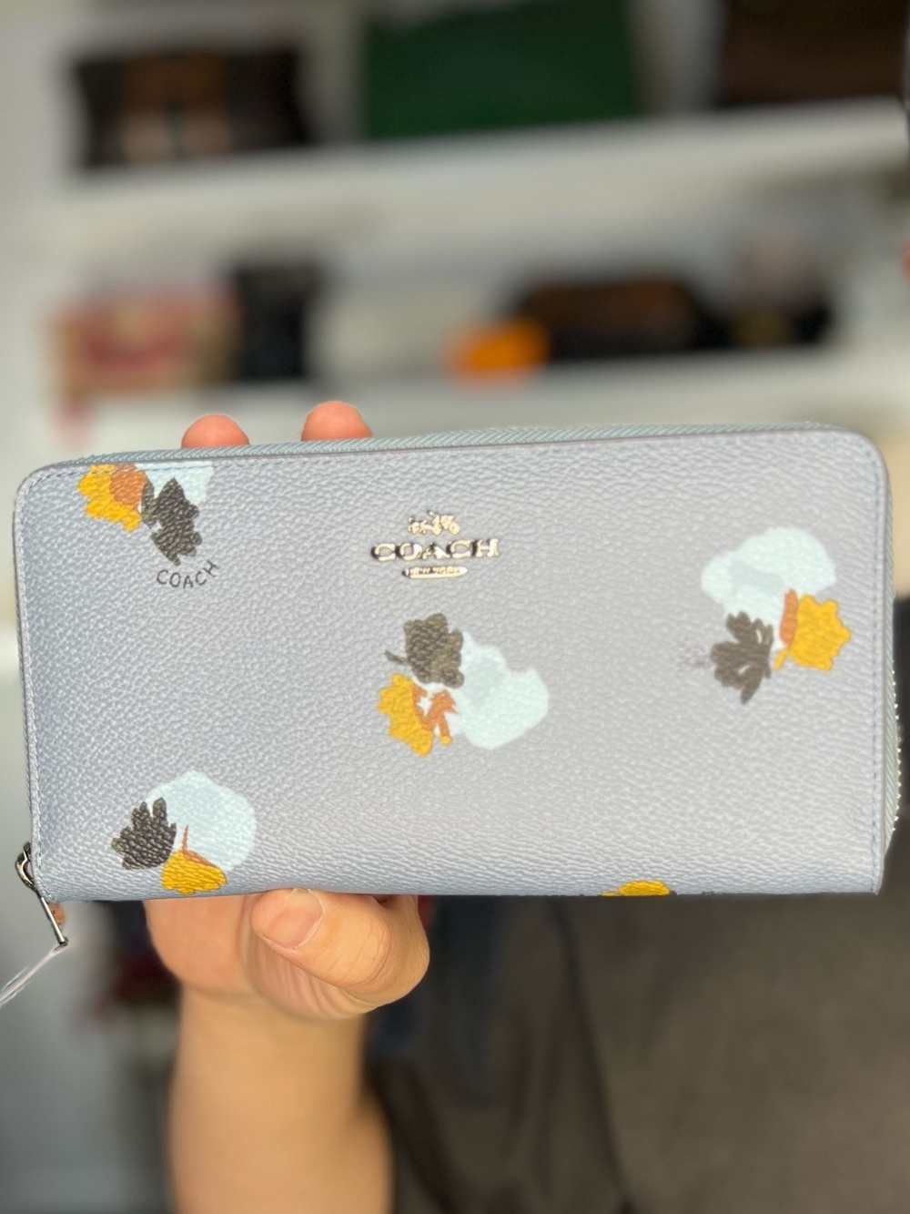 COACH ZIP WALLET
